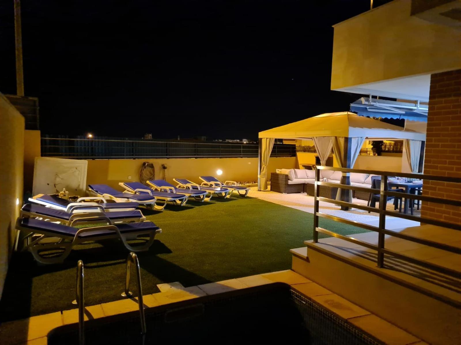 אלבופיירה Stunning Villa With Pool חדר תמונה
