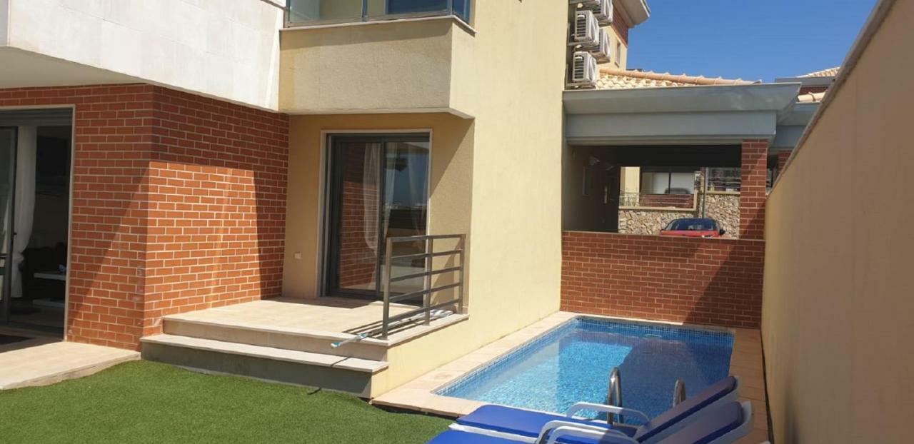 אלבופיירה Stunning Villa With Pool מראה חיצוני תמונה